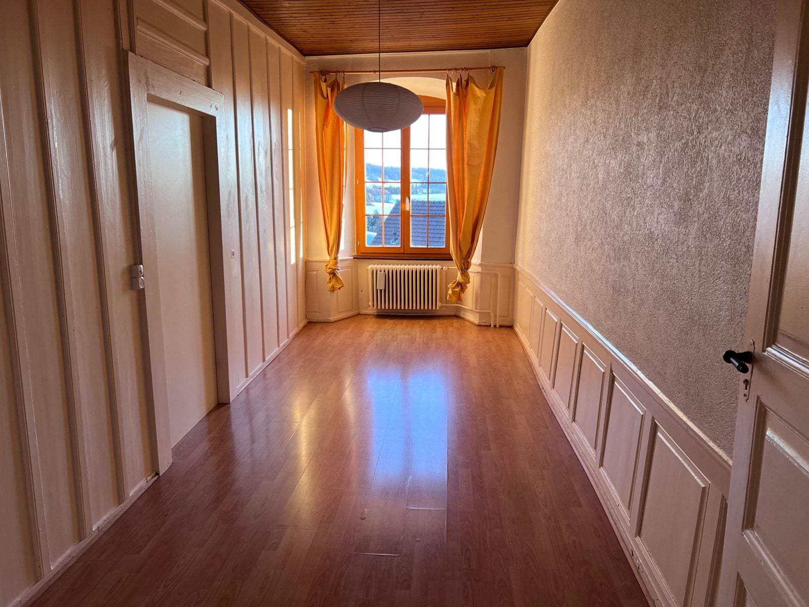 Appartement spacieux de 5 pièces au 2ème étage - photo 4