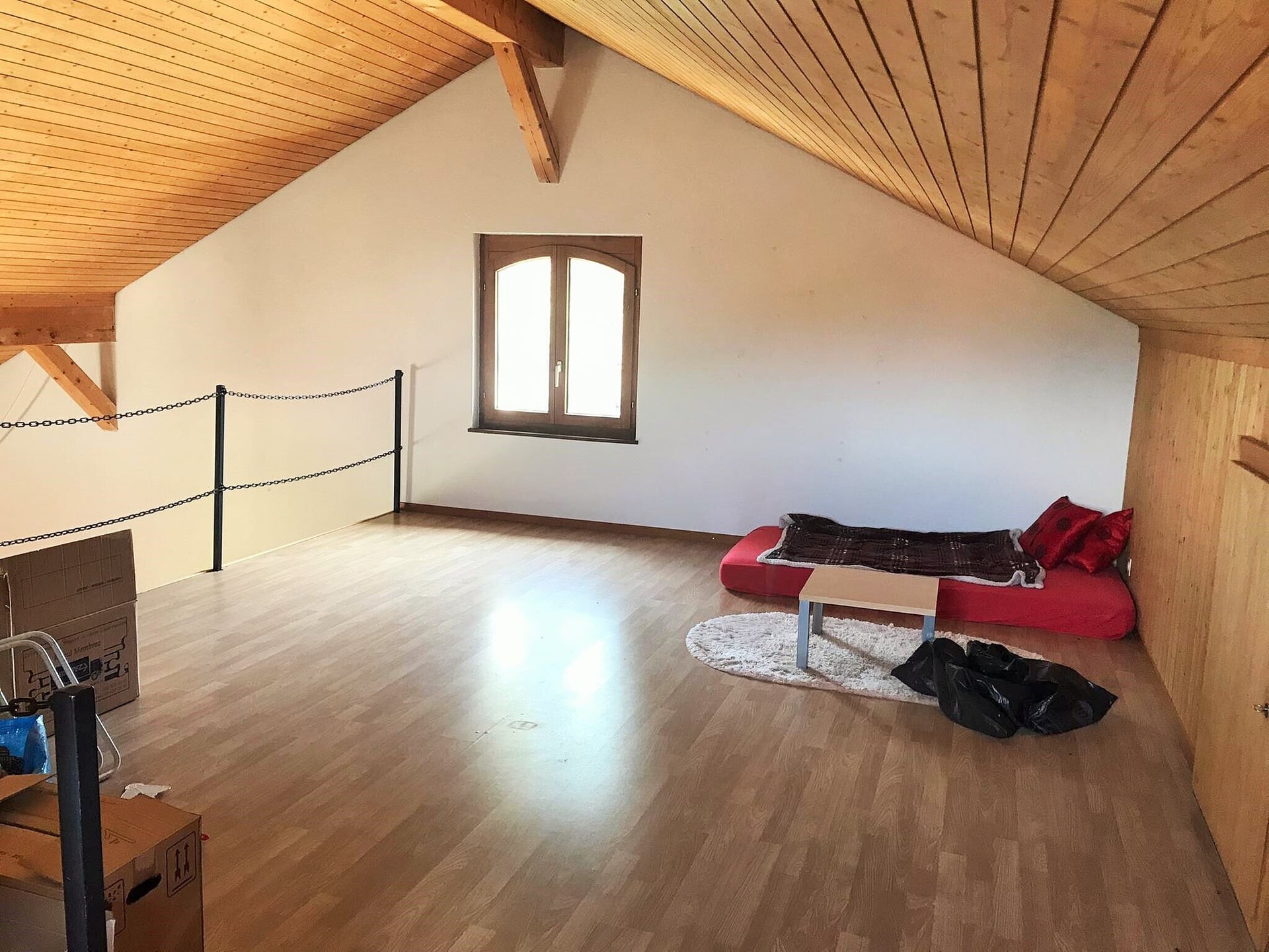 Appartement de 3.5 pièces au 2ème étage à Berlincourt à louer - photo 4
