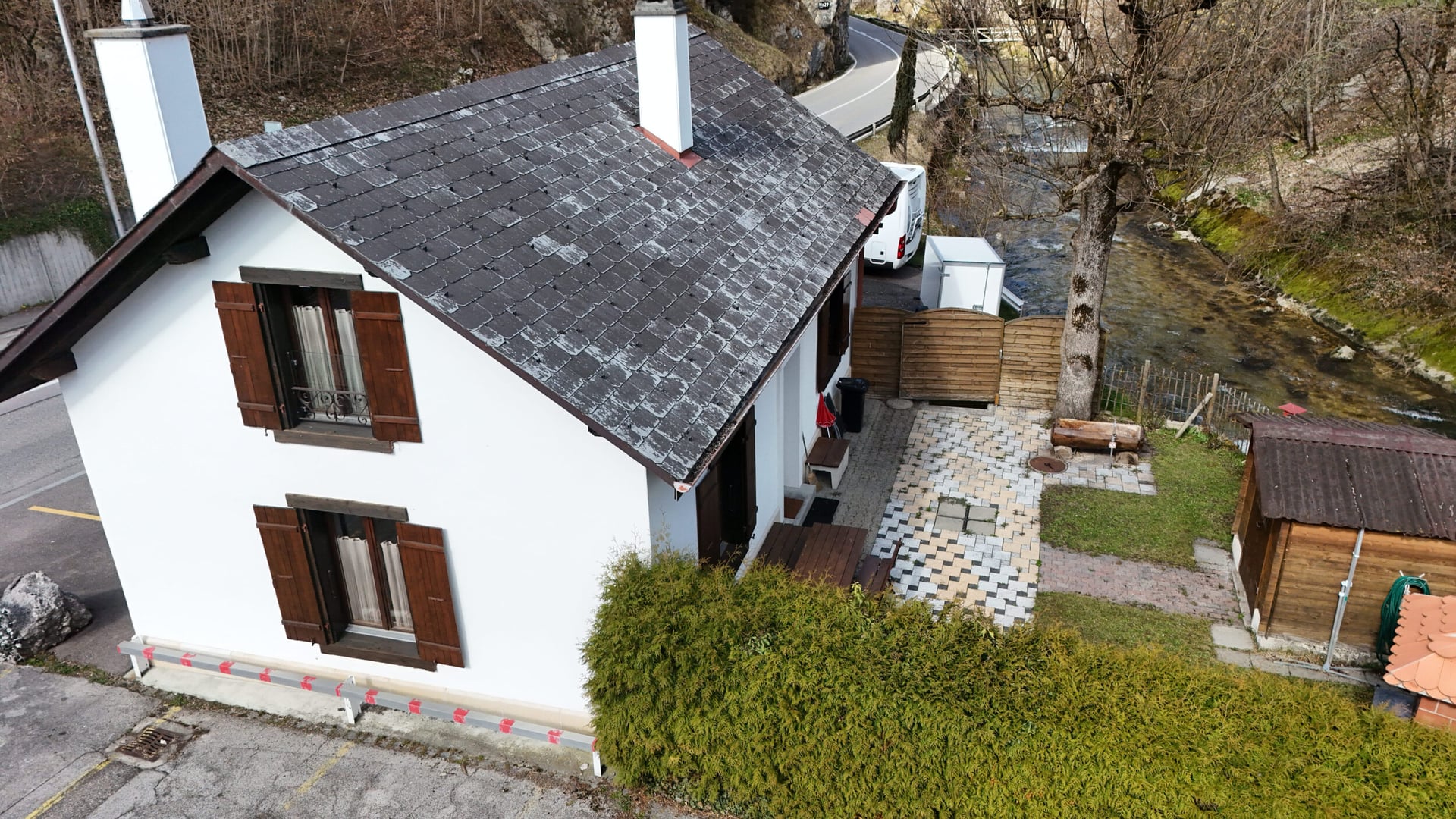 À louer à Moutier charmante maison meublée de 3.5 pièces - photo 4