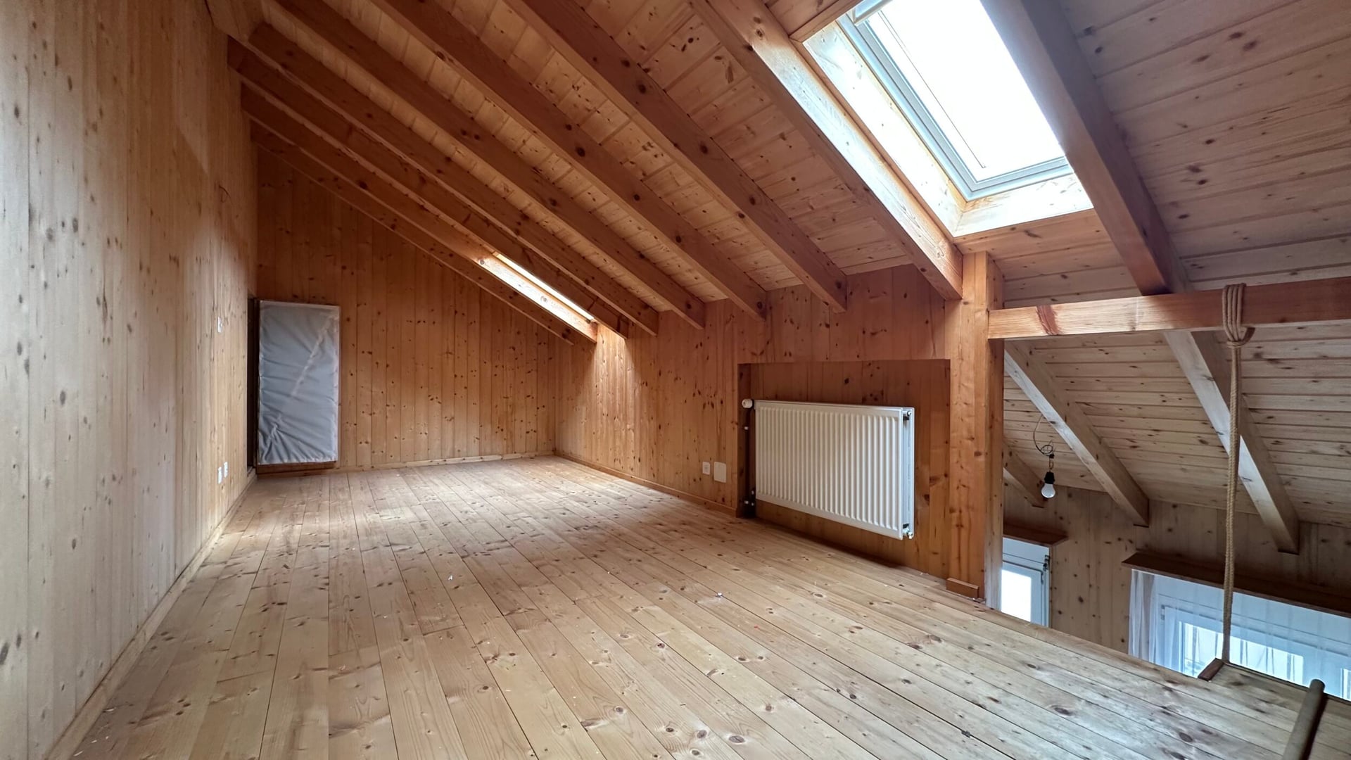 Maison à rénover de 5.5 pièces et studio à Delémont - photo 3