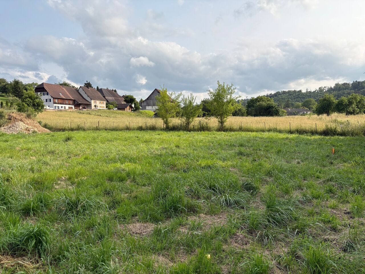 À vendre terrain équipé avec permis de construire à Coeuve