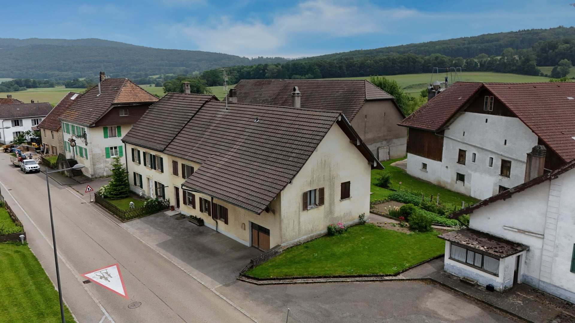 Maison de village de 7 pièces à vendre à Damvant - photo 1