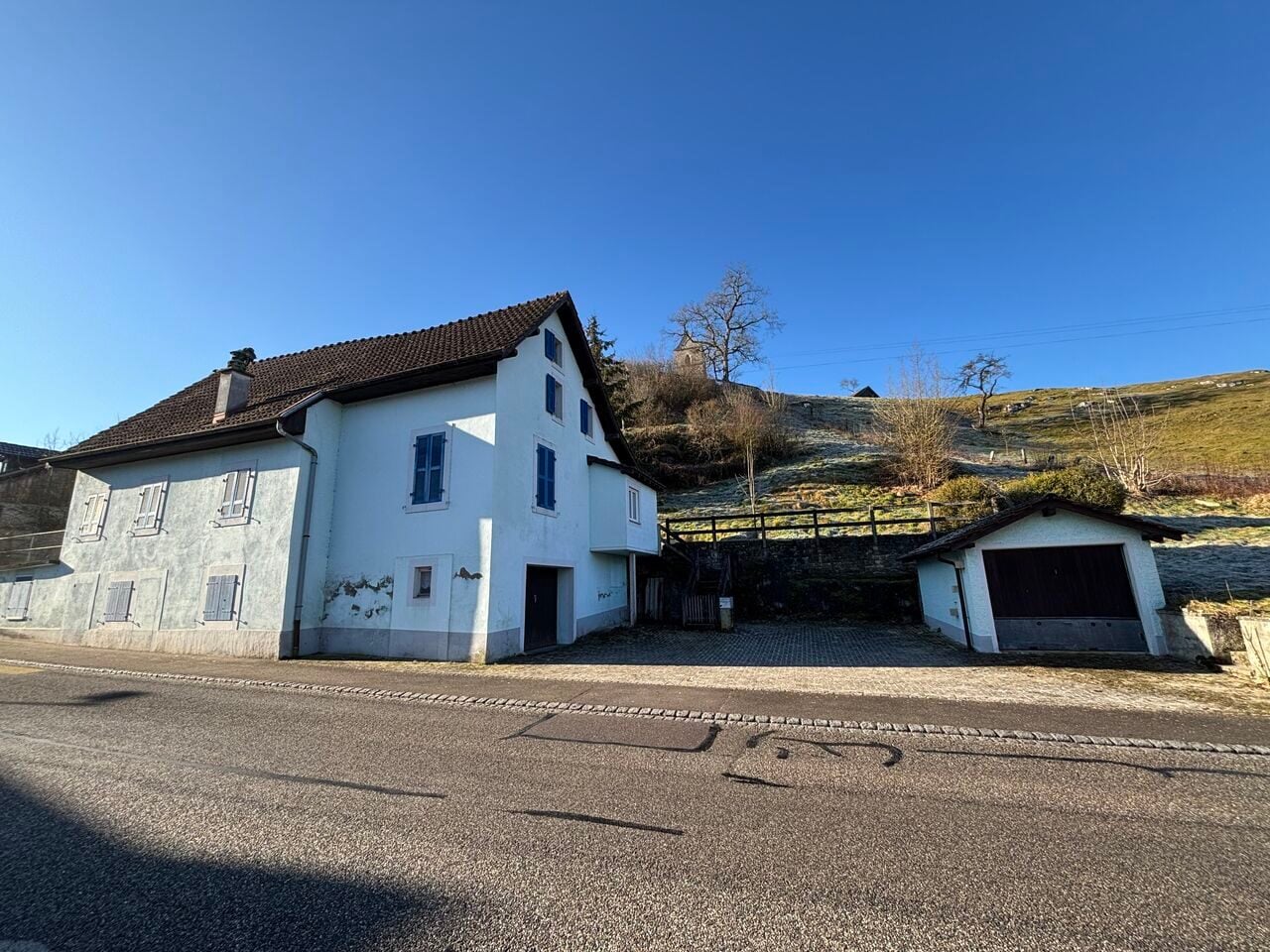 À vendre maison à rénover de 4.5 pièces à Courchavon - photo 1