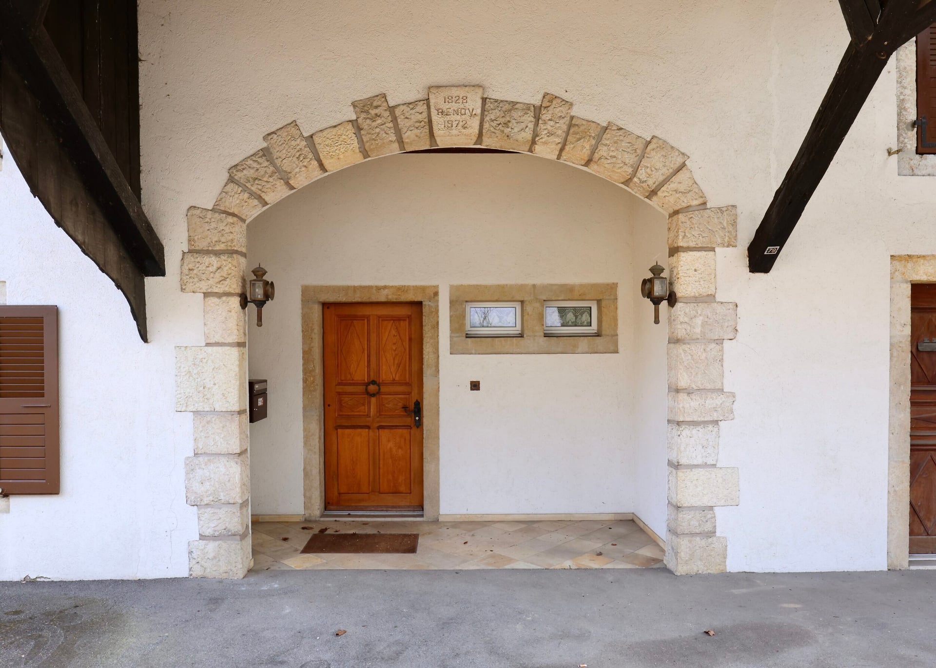 Superbe ferme rénovée de 7 pièces à Courtedoux - photo 3