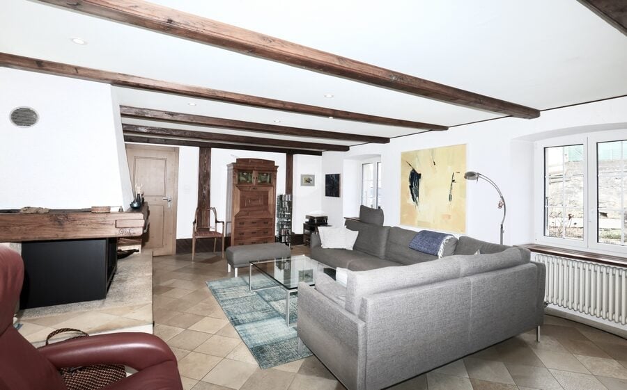 Superbe ferme rénovée de 7 pièces à Courtedoux - photo 5