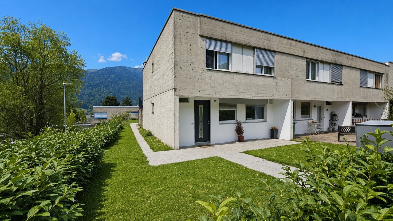 À vendre maison mitoyenne de 6 pièces à Moutier - photo 1