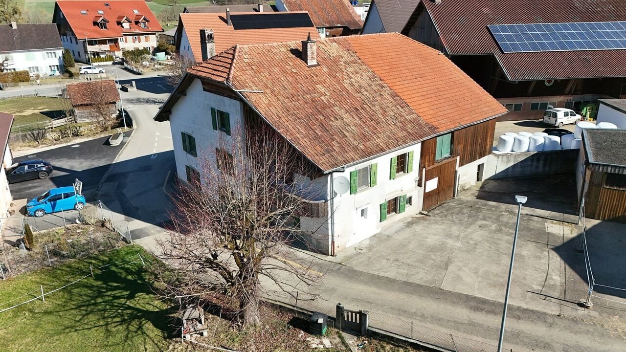 À vendre maison de 2 appartements rénovés à Courchapoix - photo 3