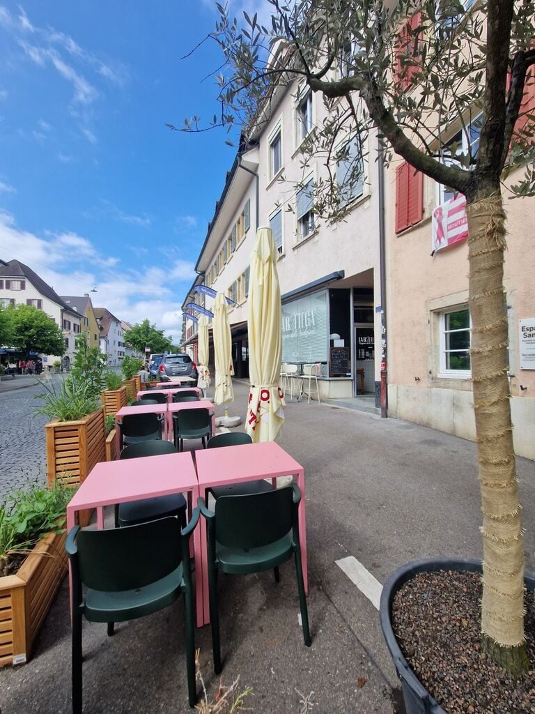 À vendre immeuble de 4 appartements et 1 commerce situé à Delémont - photo 2