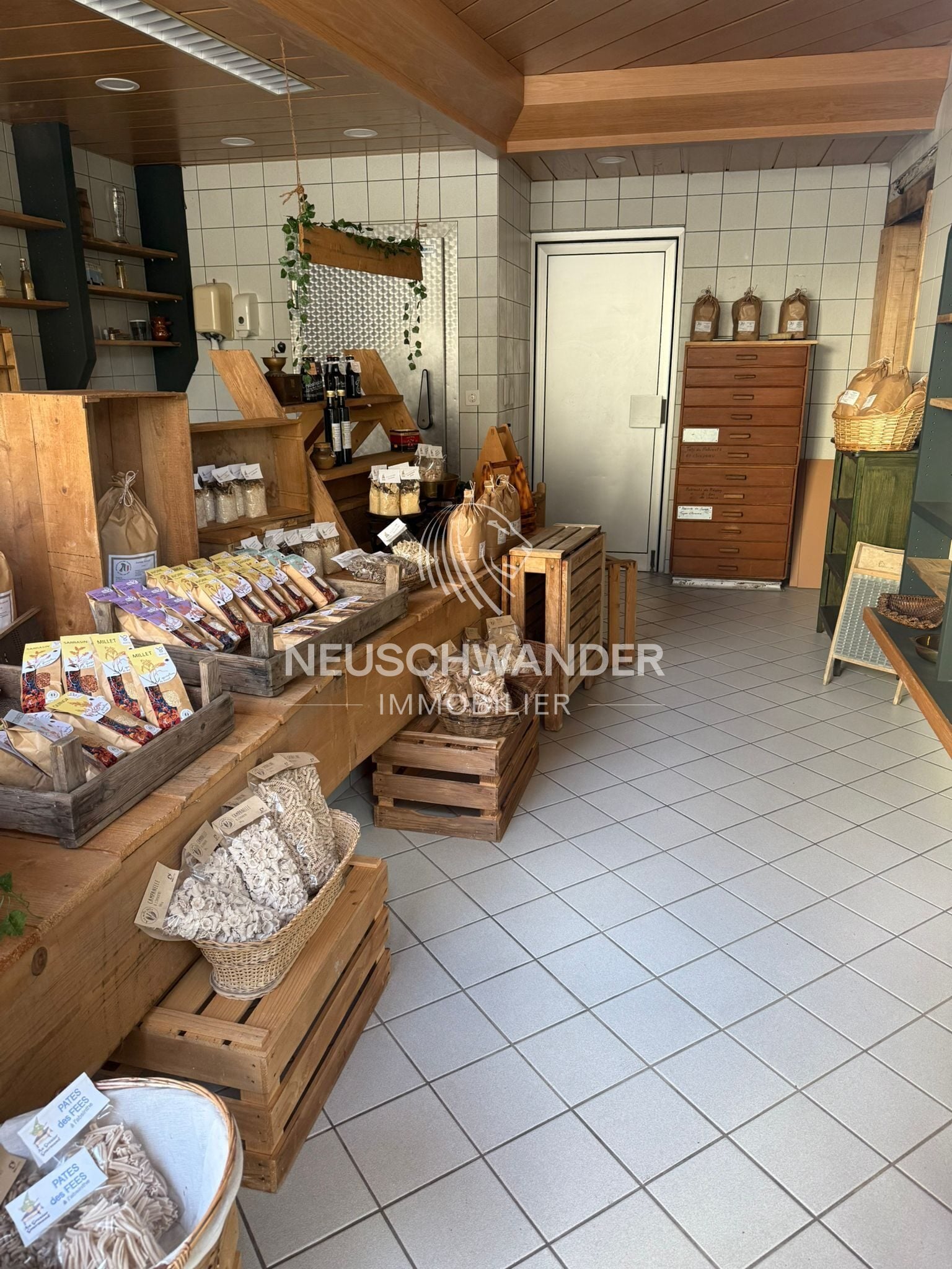 À vendre à Moutier immeuble de 1 commerce et 3 appartements - photo 4