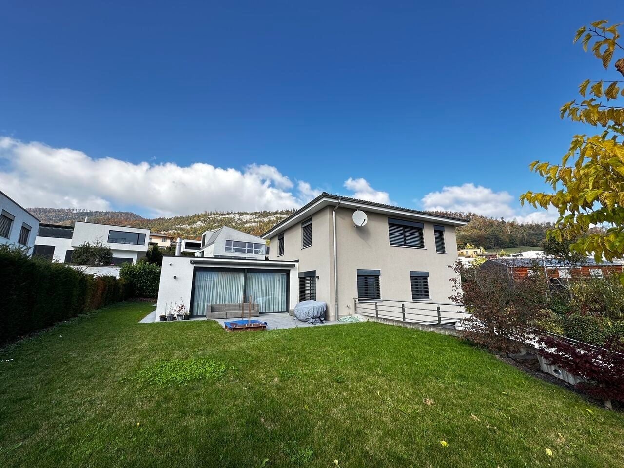 Villa de 8.5 pièces à vendre sur les hauteurs de Delémont - photo 1