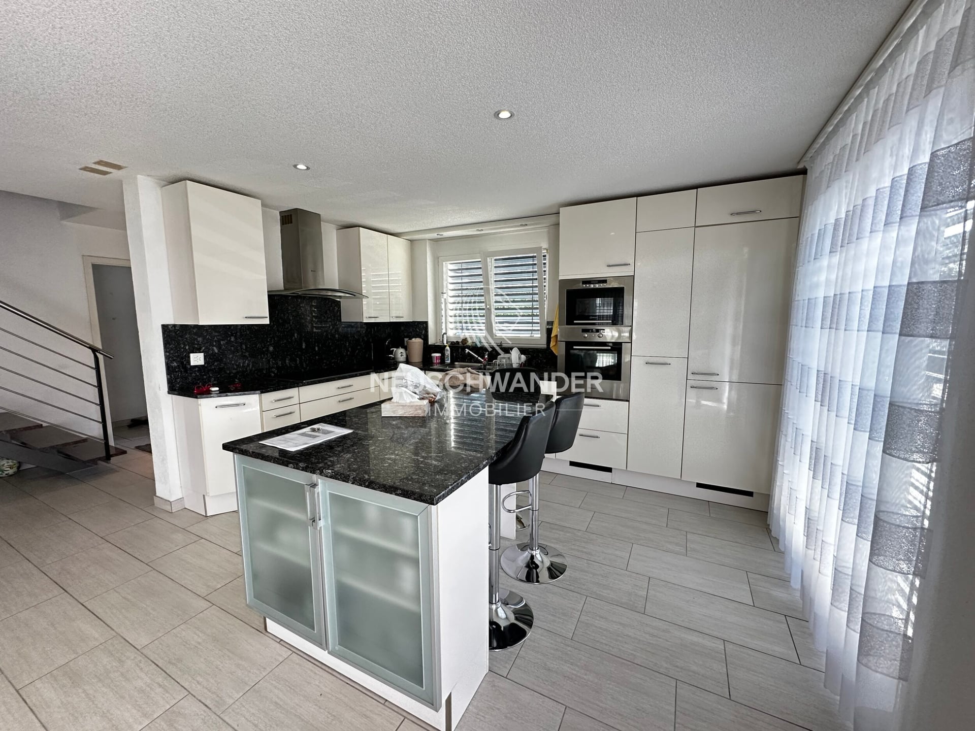 Maison familiale de 5.5 pièces à vendre à Bassecourt - photo 3