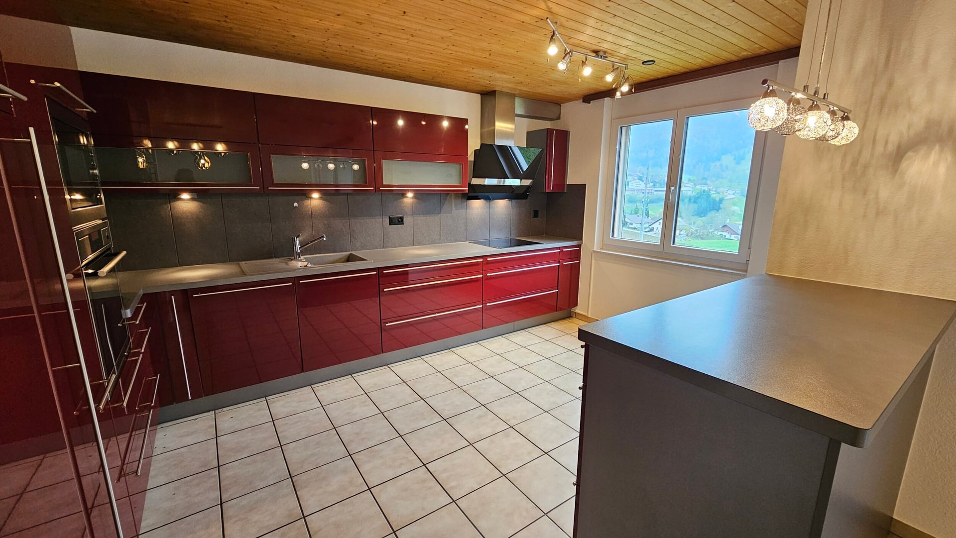 À Moutier appartement de 4.5 pièces au 2ème étage à vendre - photo 3