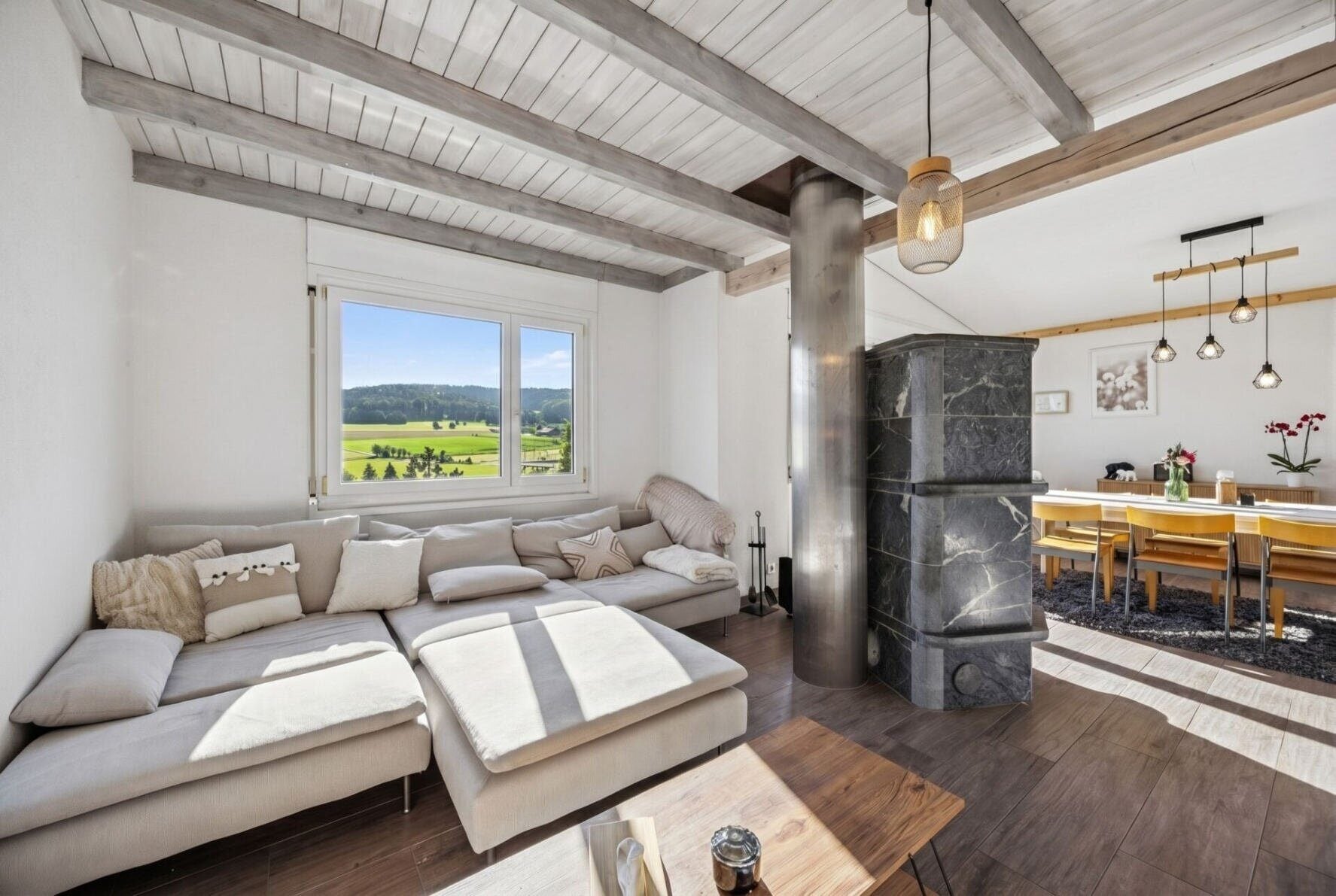 À Fontenais maison familiale de 5.5 pièces à vendre - photo 2