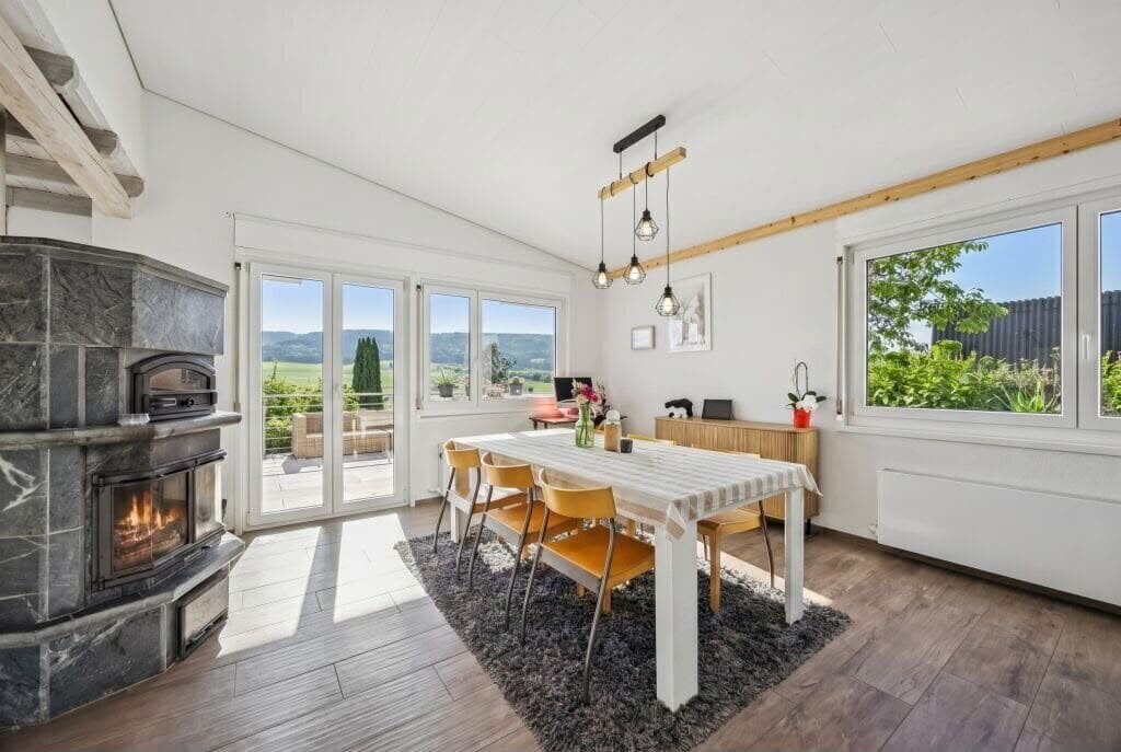 À Fontenais maison familiale de 5.5 pièces à vendre - photo 3