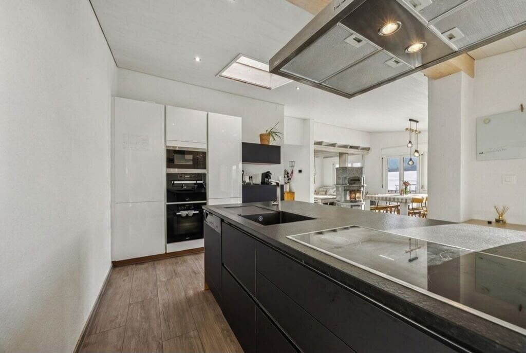 À Fontenais maison familiale de 5.5 pièces à vendre - photo 5