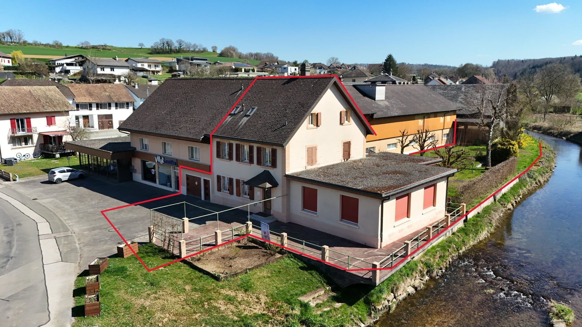 À vendre à Buix maison locative de 3 appartements - photo 1