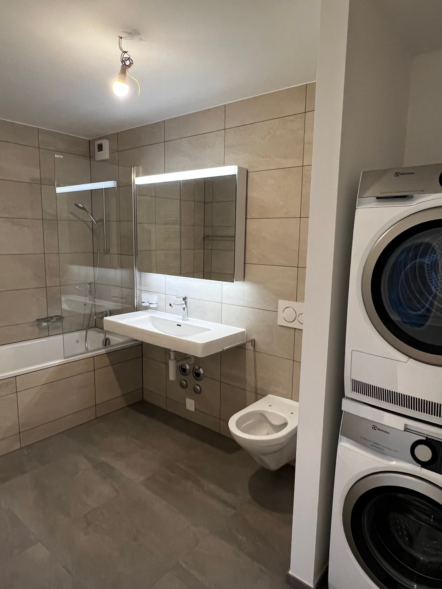 Delémont centre - 2 appartements (n° 5 et 17) de 4.5 pièces (107 m2) - photo 2