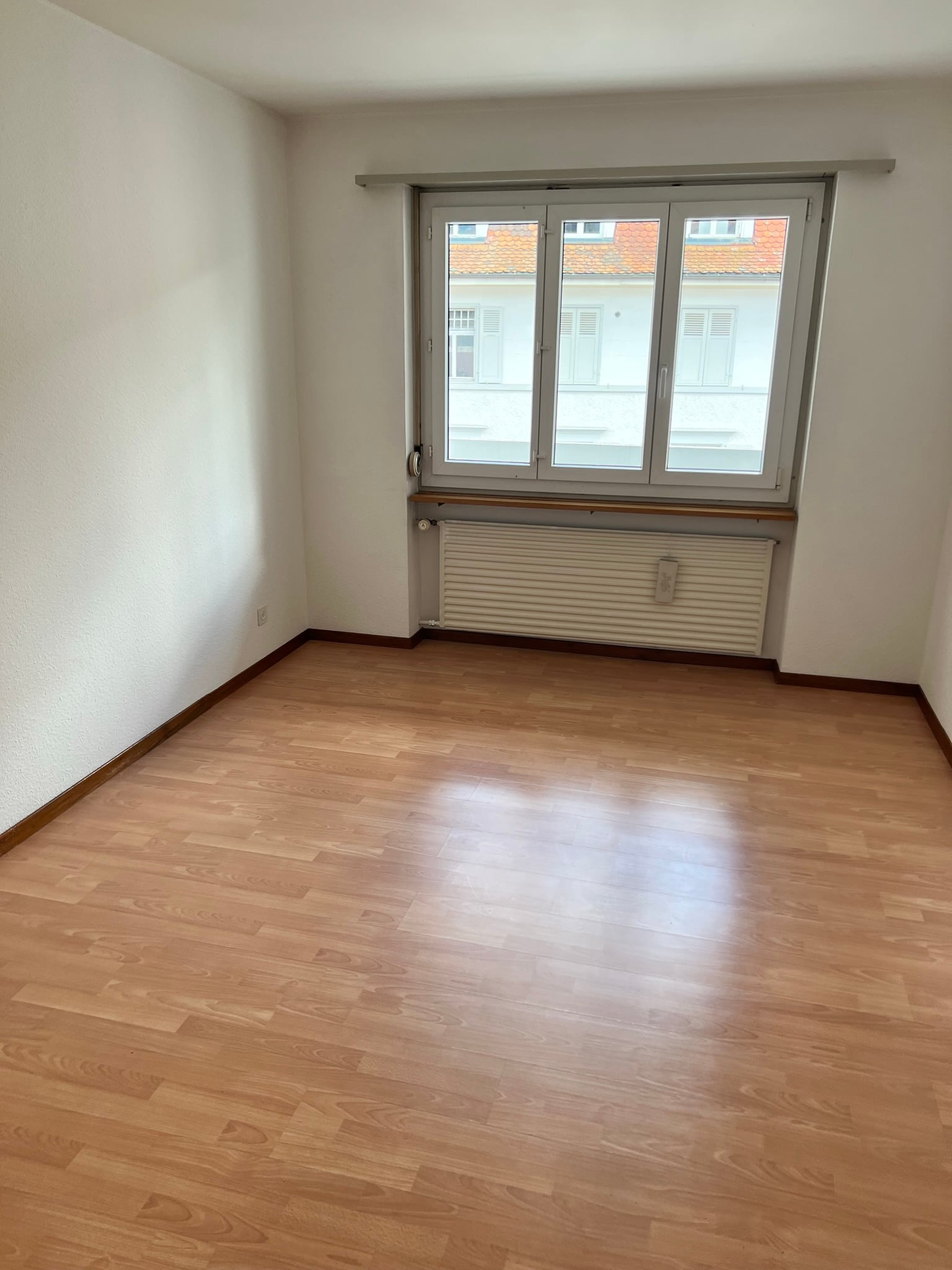 Tavannes - centre appartement de 2,5 pces avec balcon, sans ascenseur - photo 2