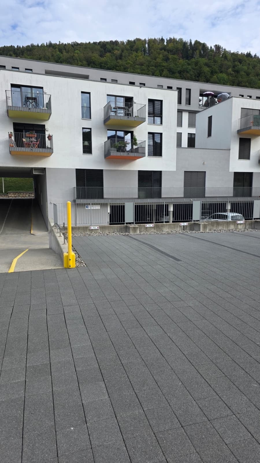 Moutier - proche gare - 1 place de parc - photo 3
