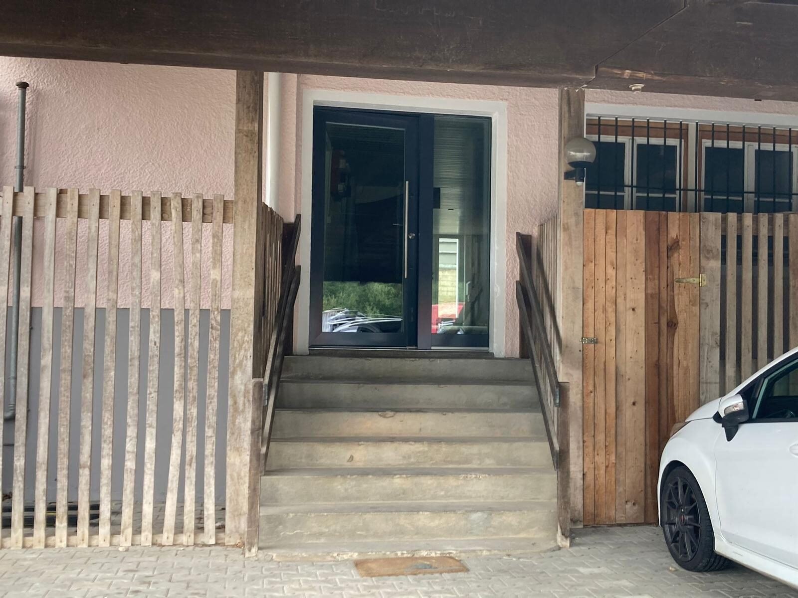 Couvert à véhicule à louer à Courfaivre - photo 3