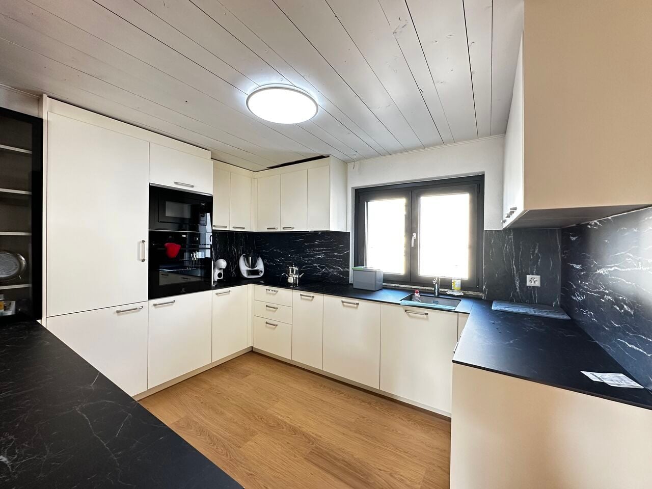 Appartement de 4.5 pièces au 1er étage à louer à Courroux - photo 1