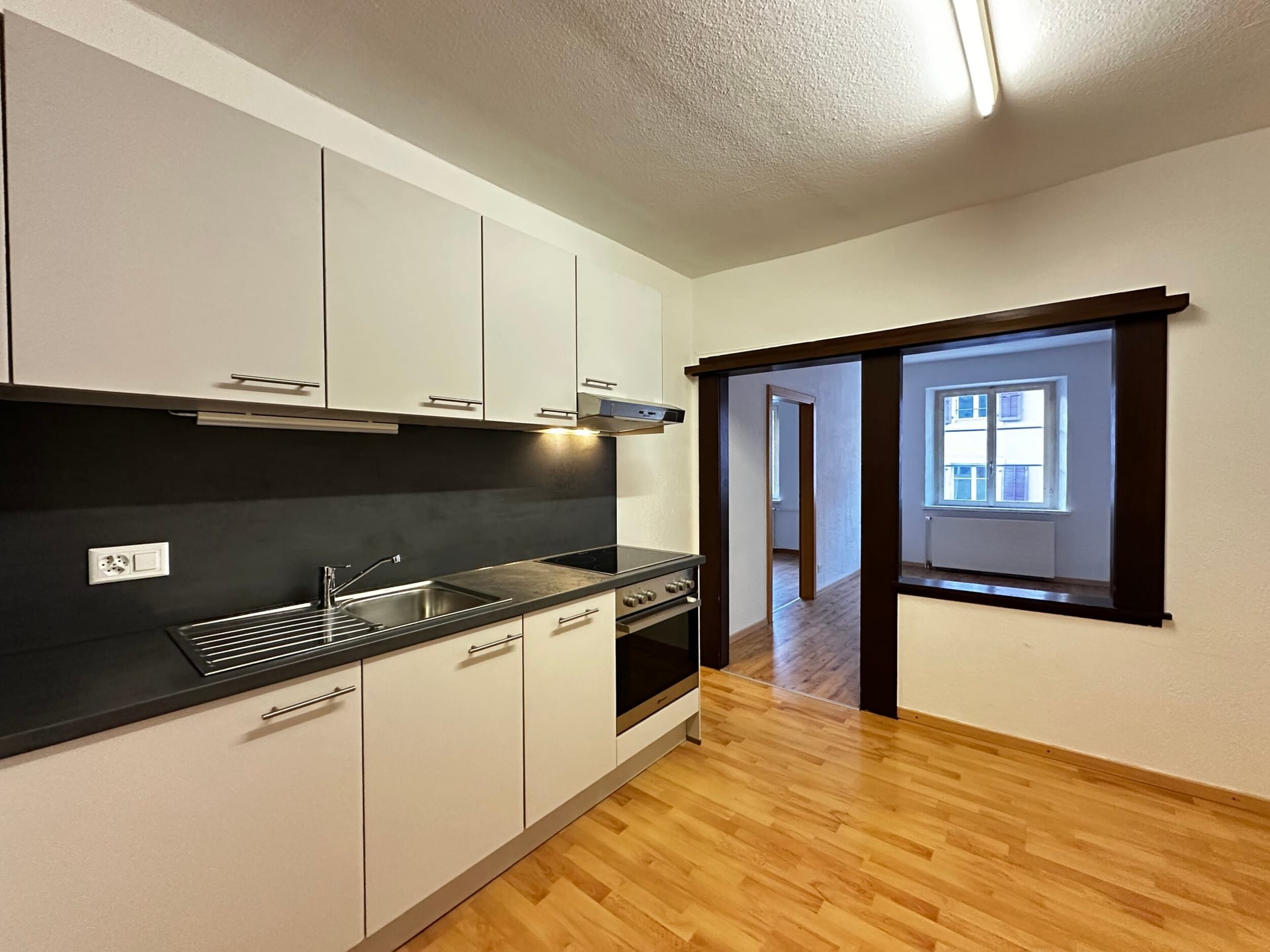 Appartement de 2.5 pièces à louer dans la vielle ville de Porrentruy - photo 1