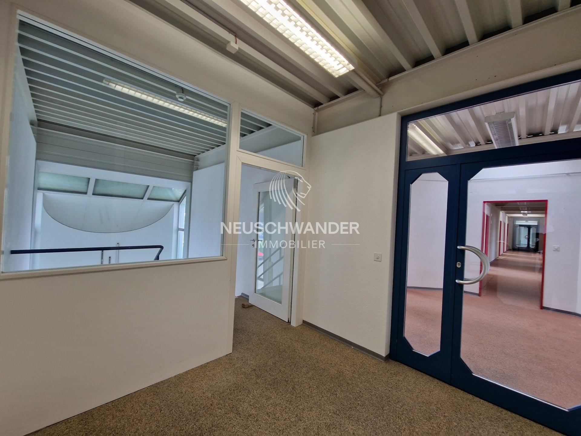 Surface commerciale de 180 m² en cours de rénovation à Delémont - photo 2