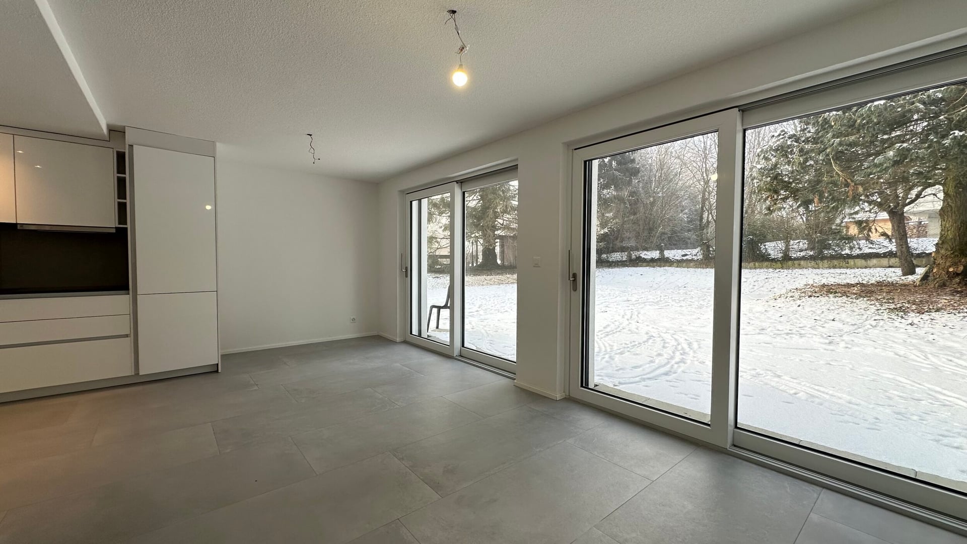 À louer appartement 2.5 pièces au rez-de-chaussée à Develier - photo 3