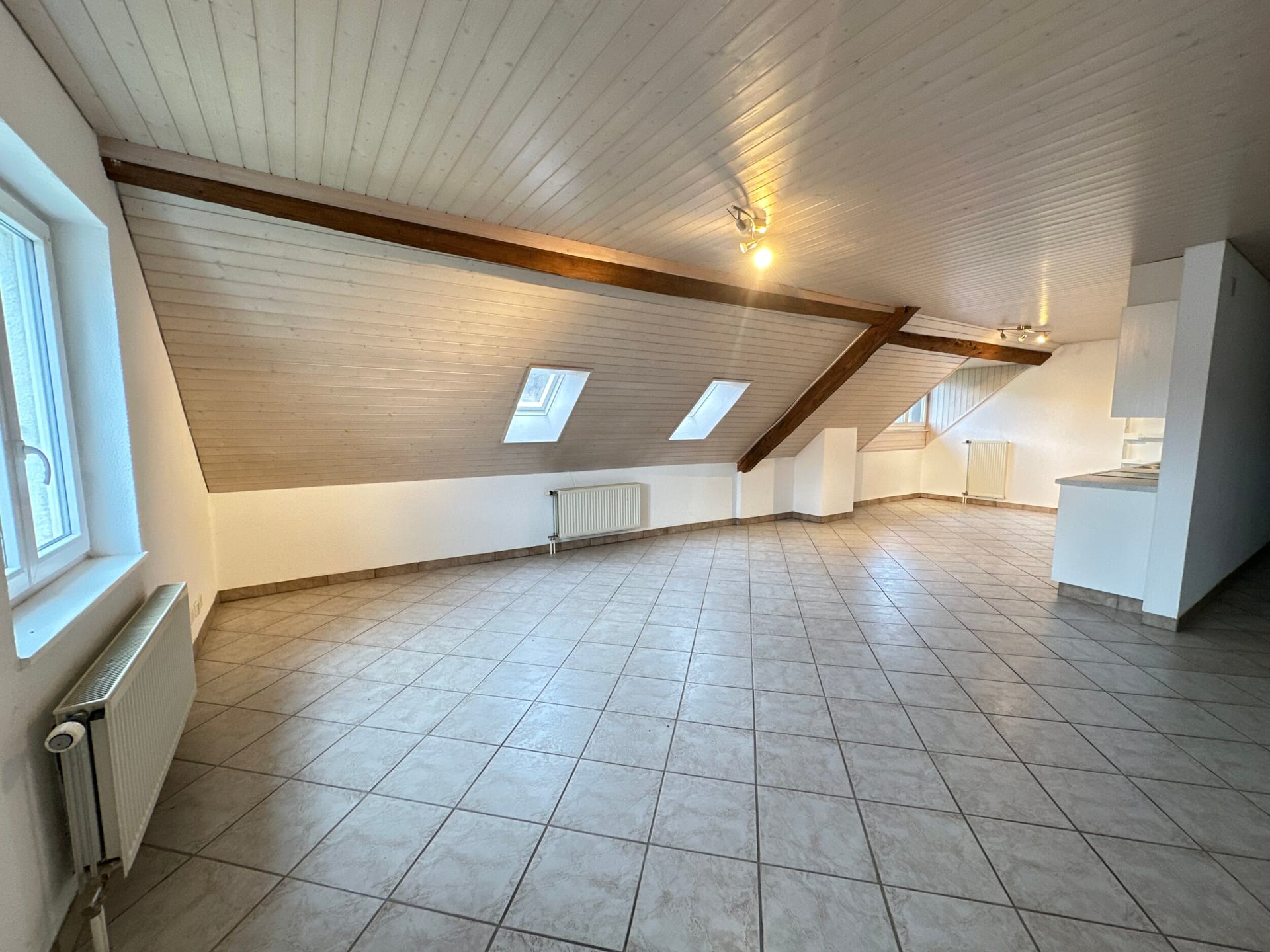 A louer appartement de 3.5 pièces à Chevenez - photo 3