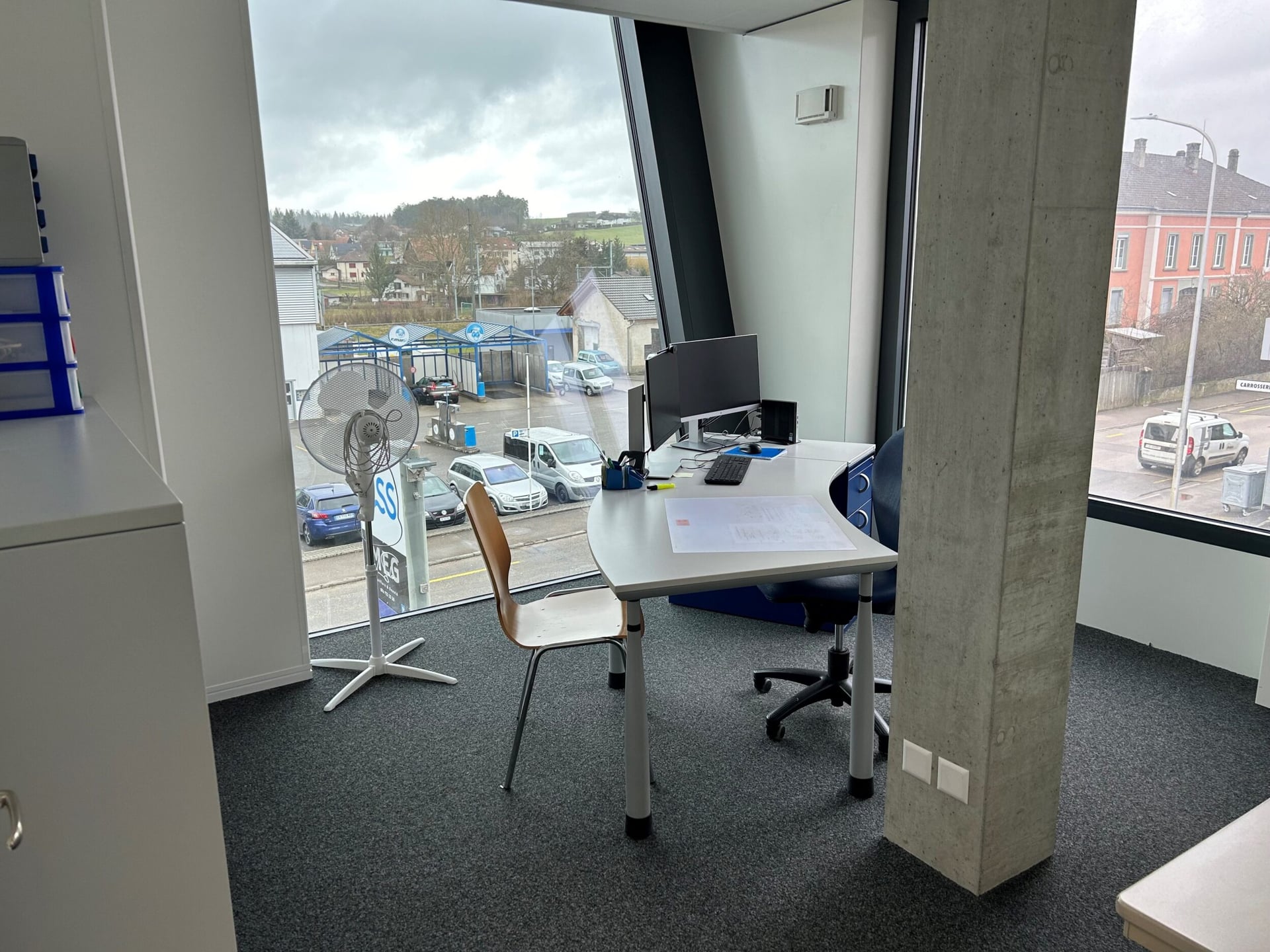 Surface commerciale de 198 m2 à louer dans la ville de Porrentruy - photo 2