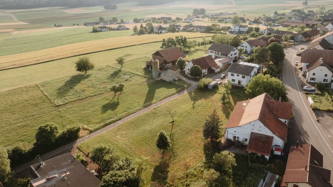 À vendre terrain de 1440 m2 pour nouvelle construction à Bure - photo 1