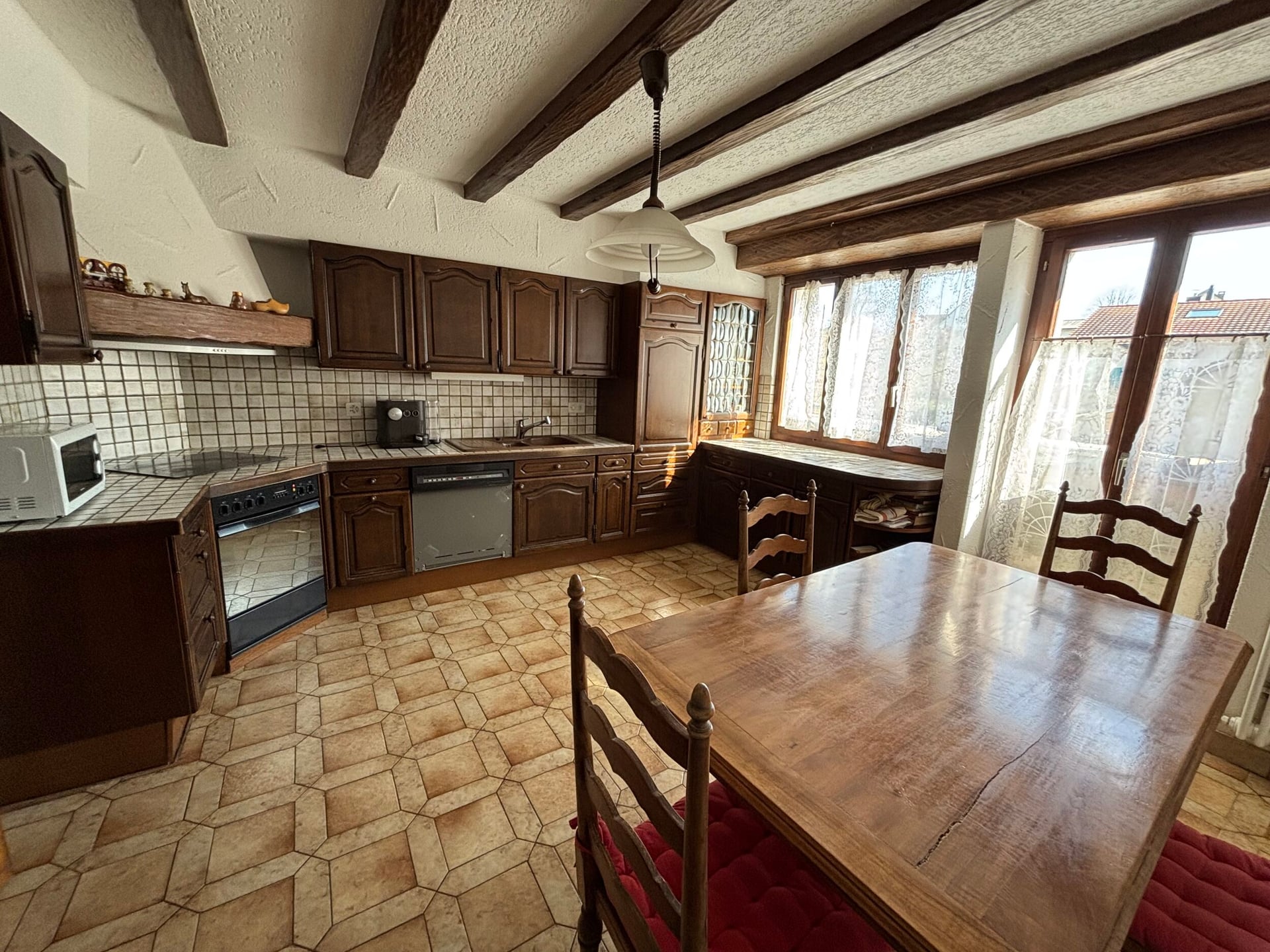 À Courgenay maison individuelle et spacieuse de 9.5 pièces - photo 2