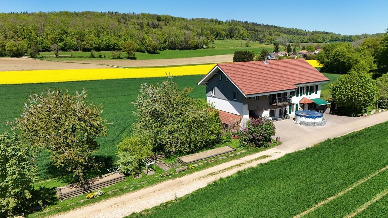 À vendre magnifique bâtisse jurassienne de 8 pièces à Damvant - photo 3