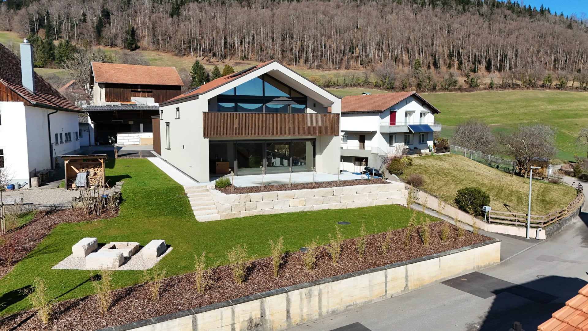 À vendre à Montavon maison de 6.5 pièces avec un terrain de 776 m² - photo 2