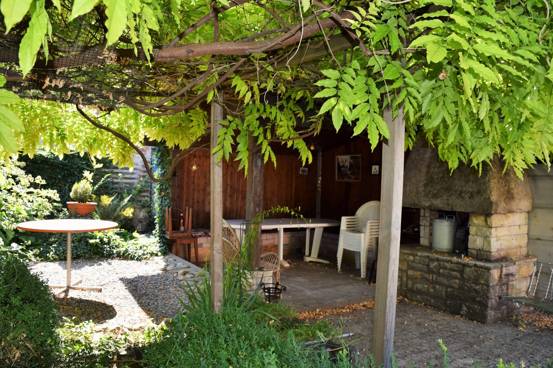 À Courrendlin immeuble de 4 appartements et 1 commerce à vendre - photo 5