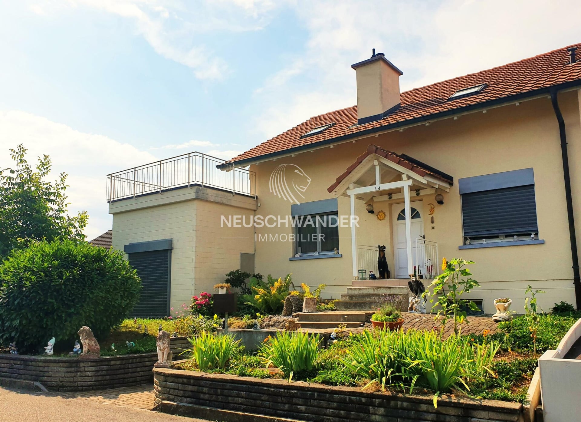 À vendre à Courroux spacieuse maison de 6.5 pièces - photo 1