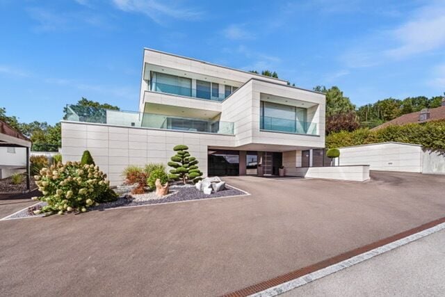 Superbe villa de luxe de 8 pièces à vendre à Courtételle - photo 1