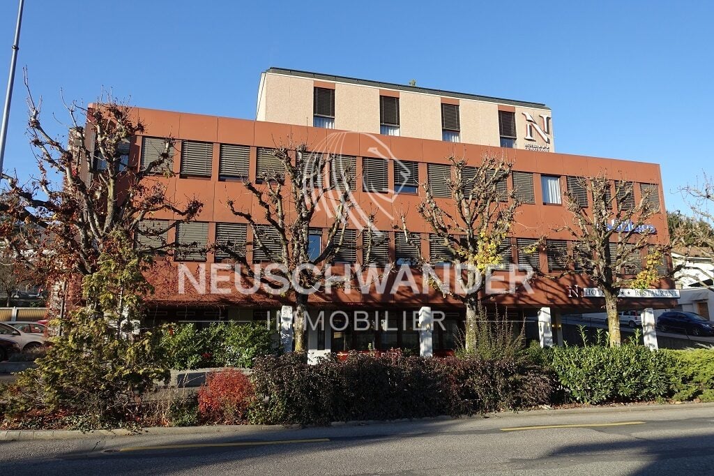 Situé dans le coeur de Delémont magnifique immeuble mixte - photo 1