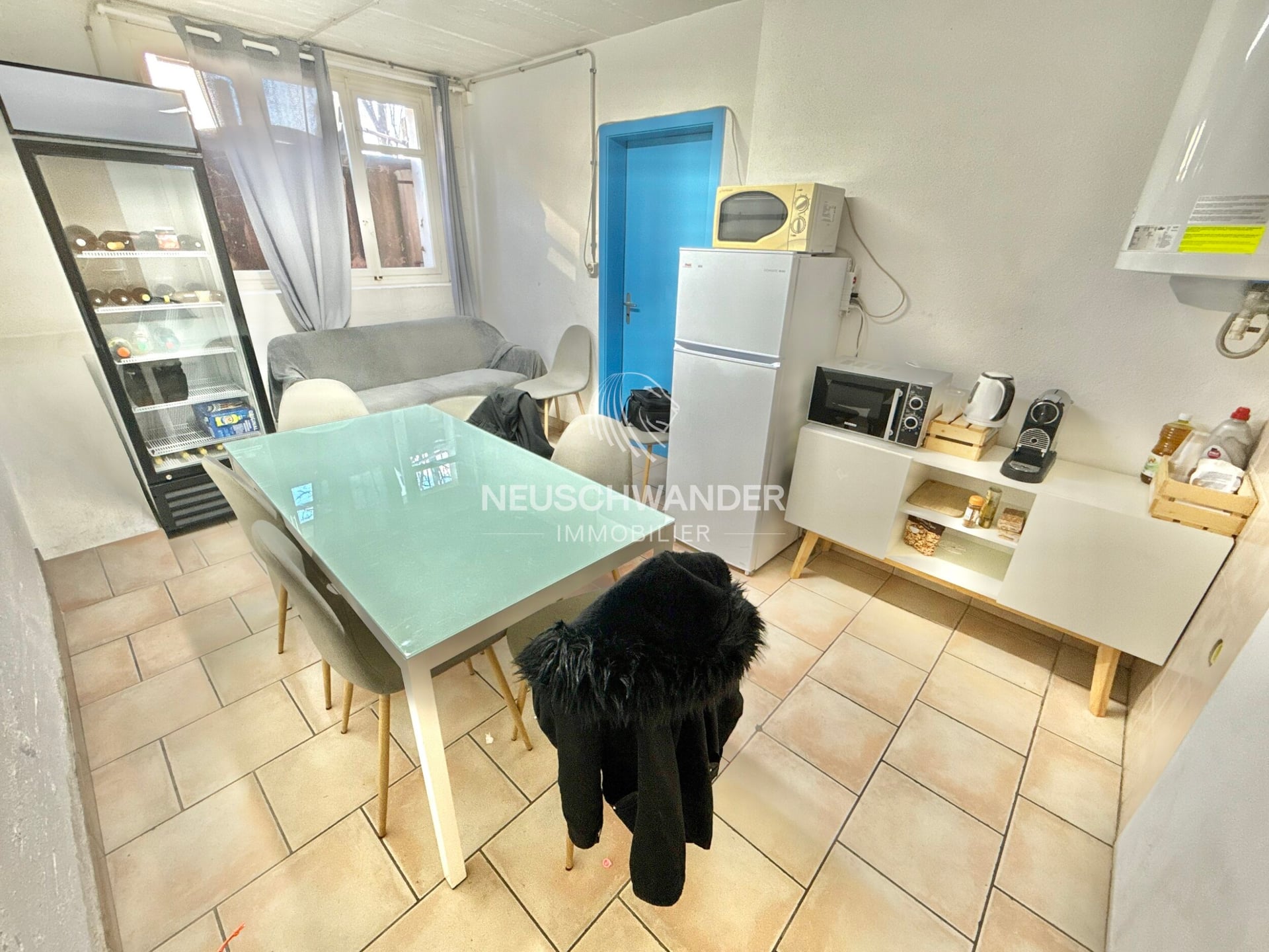 Atelier à transformer en une maison familiale à Bassecourt à vendre - photo 2