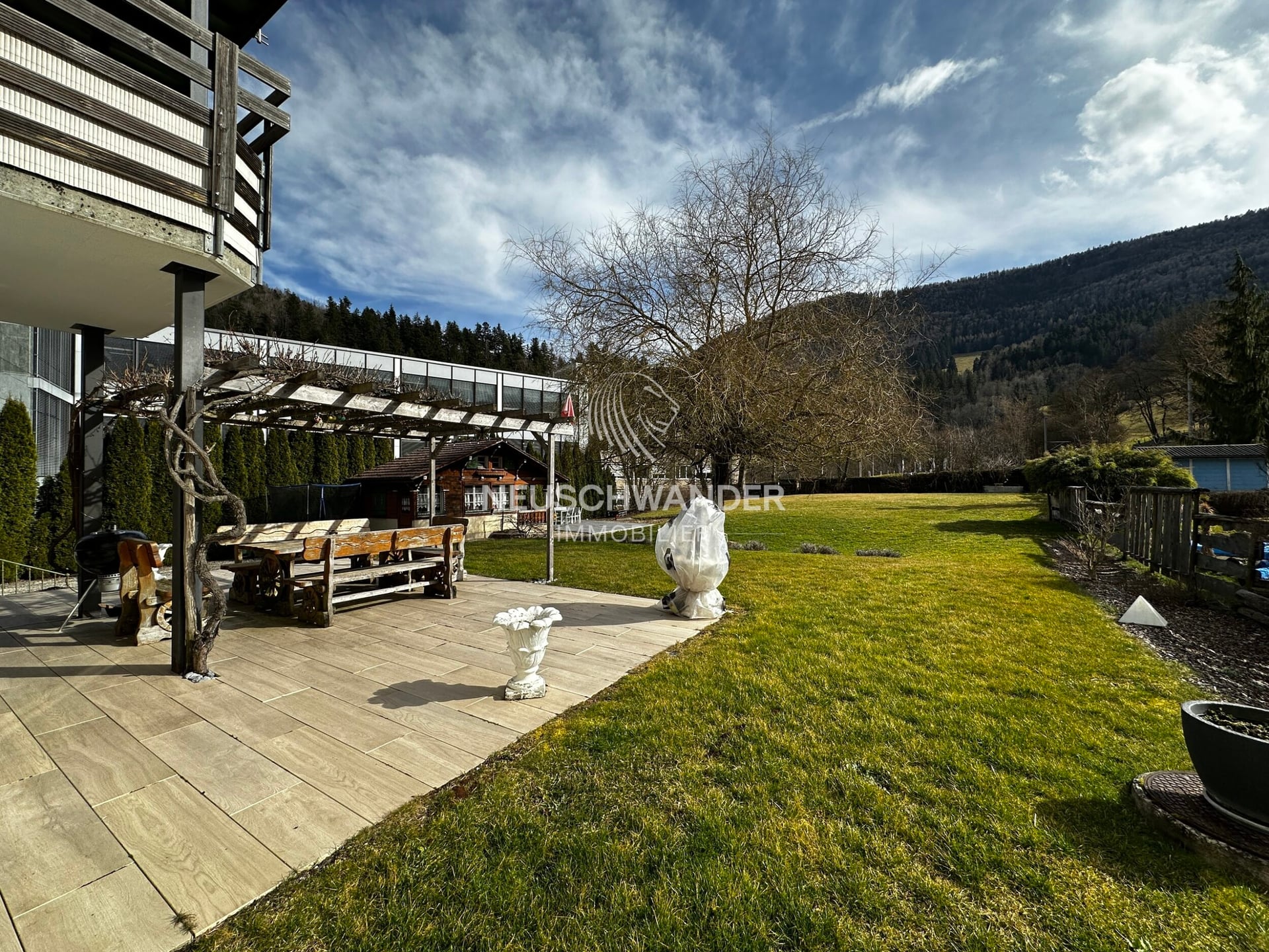 Au centre du village avec une vue imprenable - photo 5