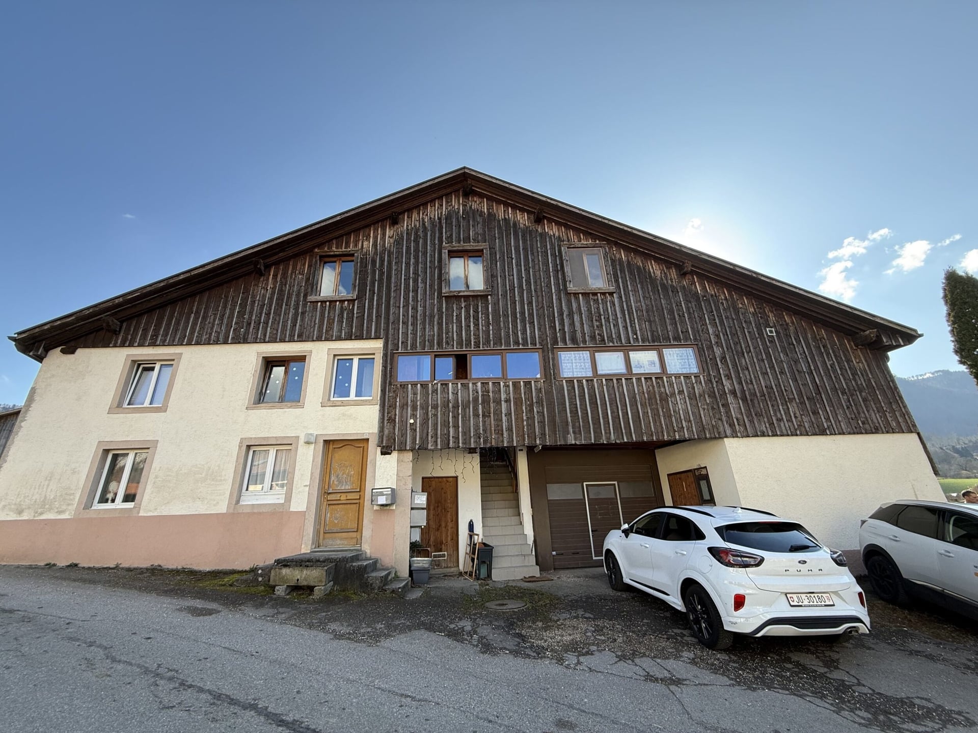 À vendre à Eschert charmante maison de 3 appartements - photo 1