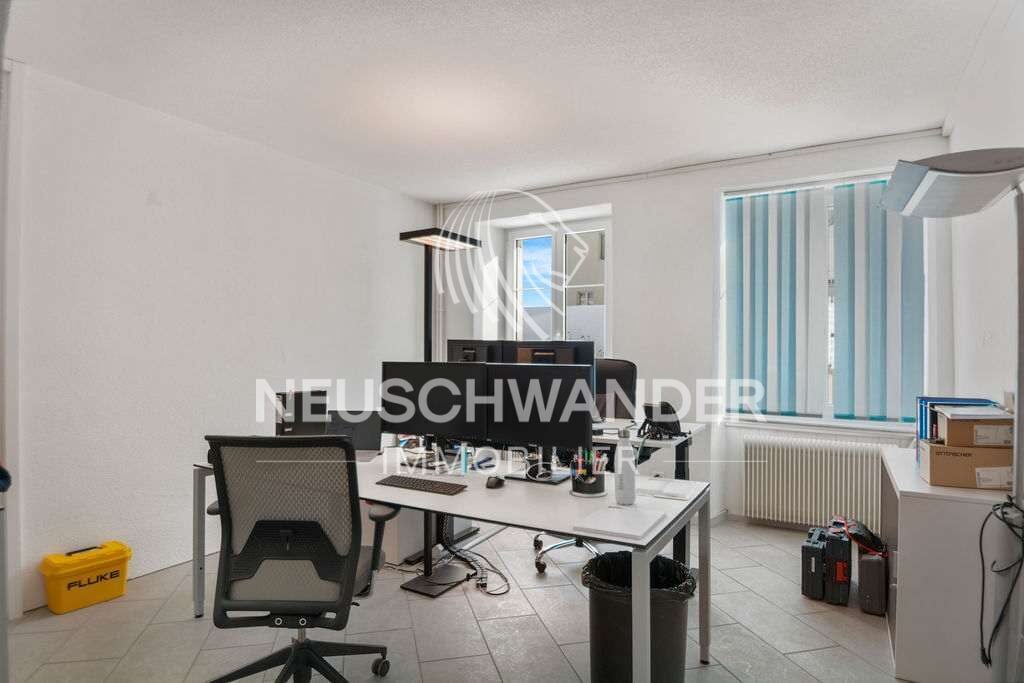 Immeuble de 4 logements et 3 commerces à vendre à Saignelégier - photo 2