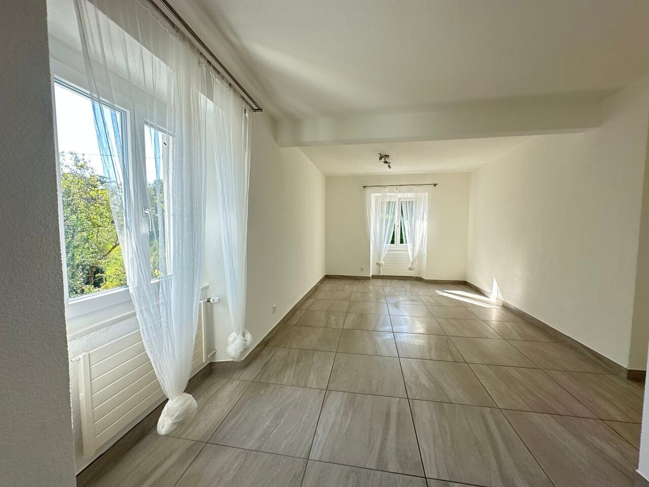 Bel immeuble de 8 appartements rénovés à vendre à Courgenay - photo 5