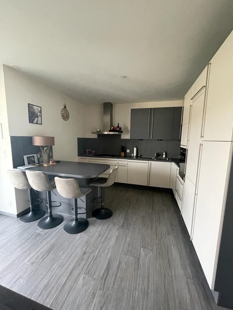 À vendre à Alle immeuble de 4 appartements et 1 restaurant - photo 5