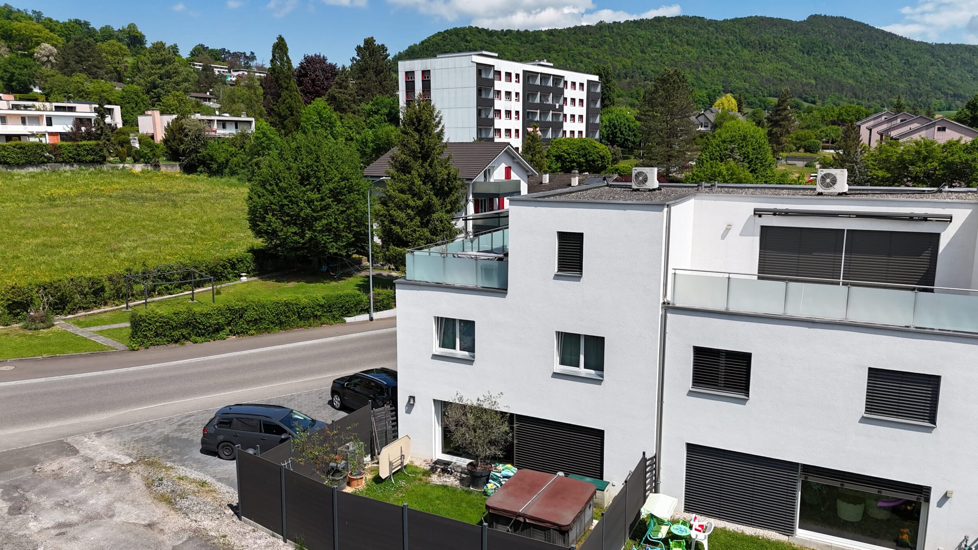 À louer à Delémont maison moderne de 5.5 pièces avec jardin - photo 1