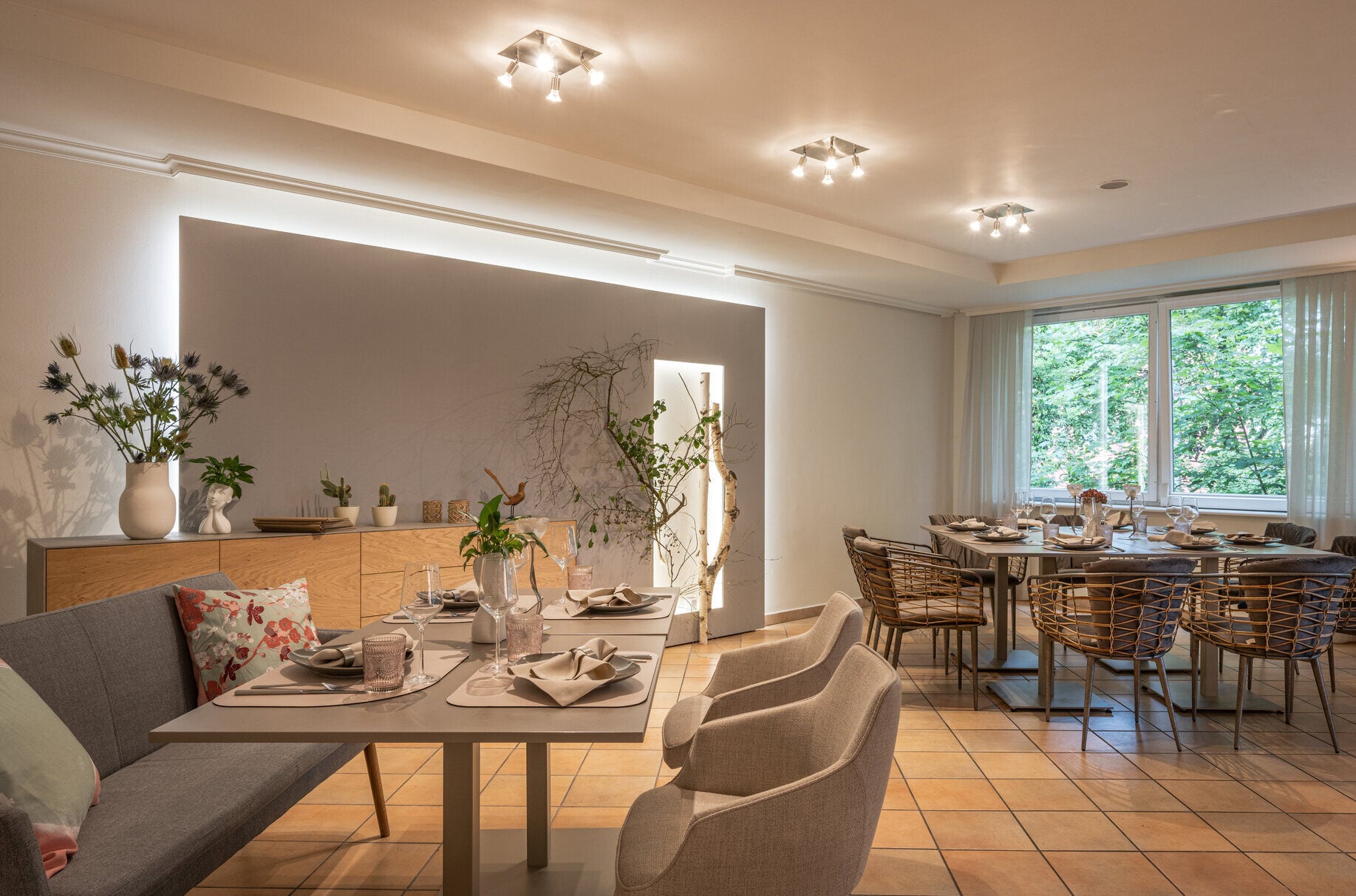 Hôtel-restaurant sur grande parcelle à vendre à Porrentruy - photo 2
