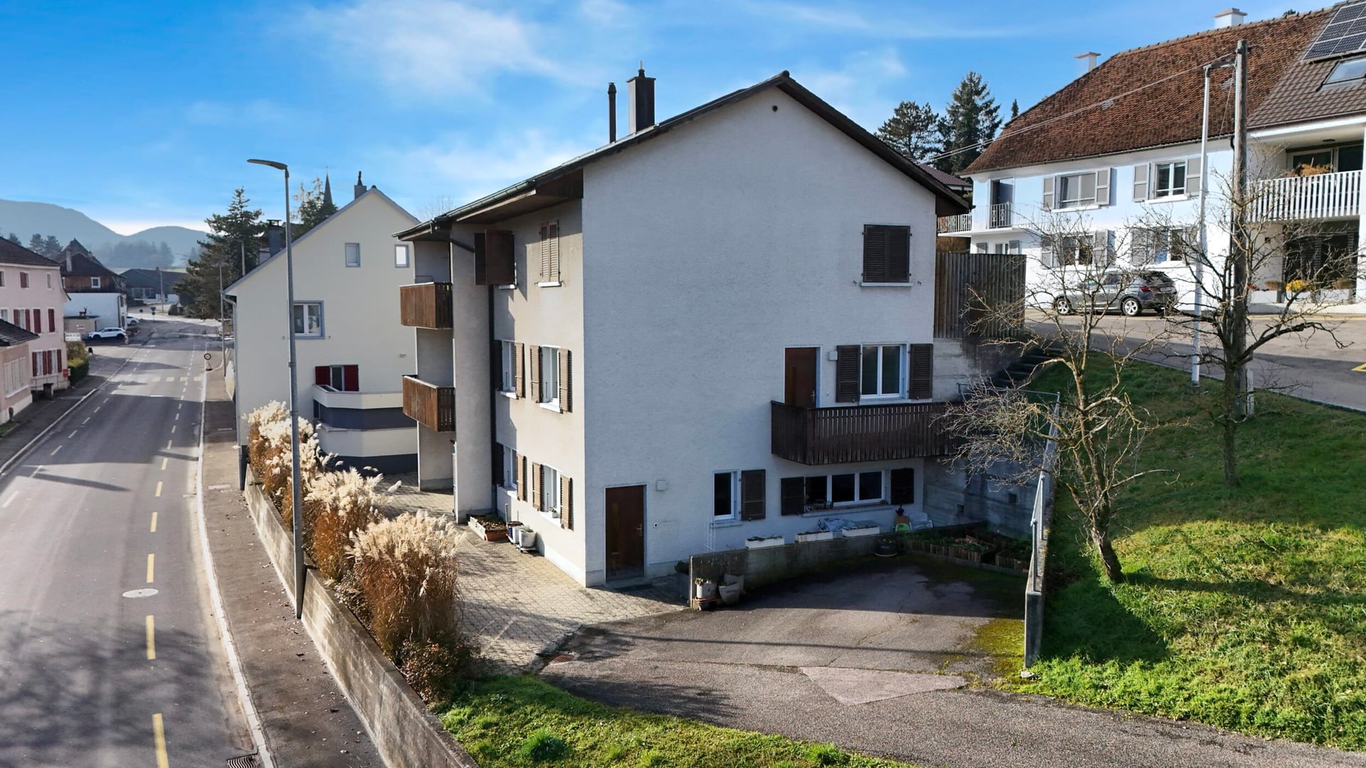 À Develier maison locative de 3 appartements à vendre - photo 1