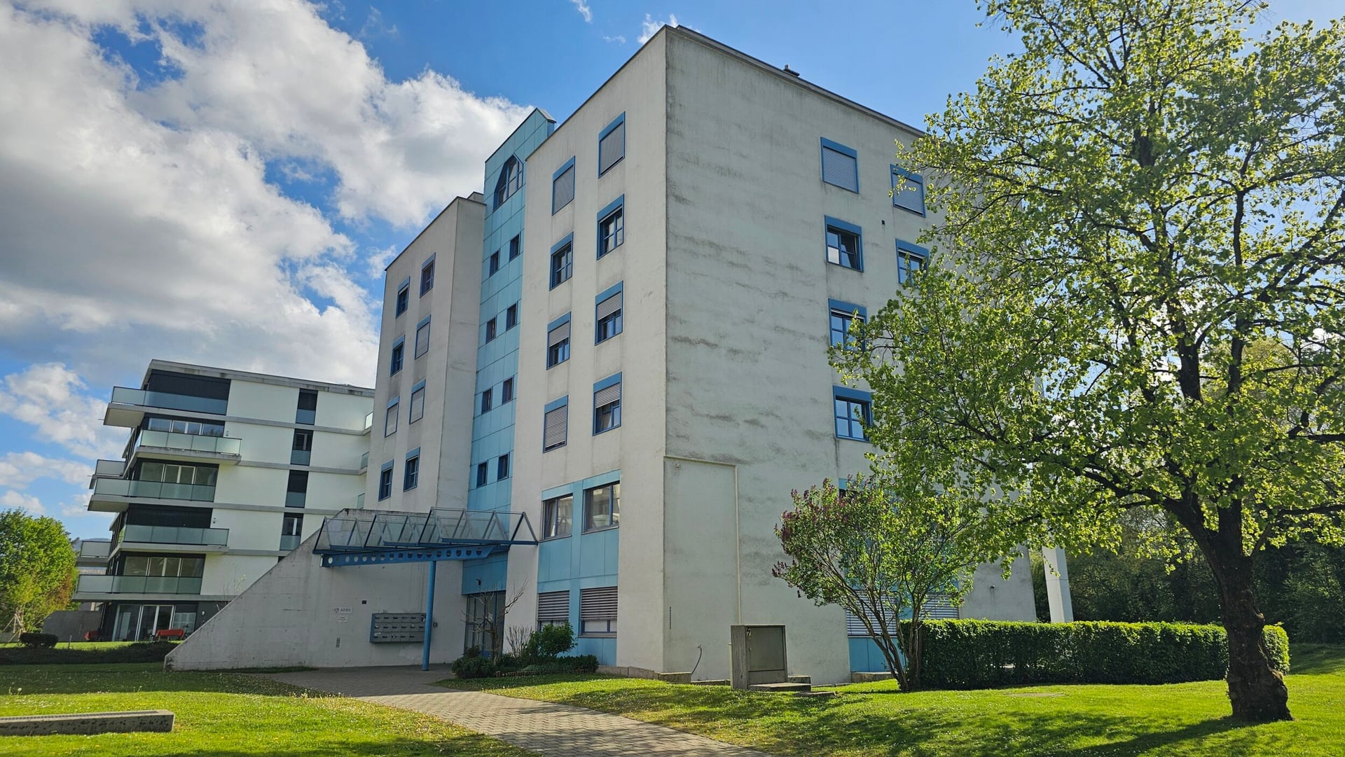 À vendre à Delémont superbe attique de 6 pièces avec 1 grande terrasse - photo 2