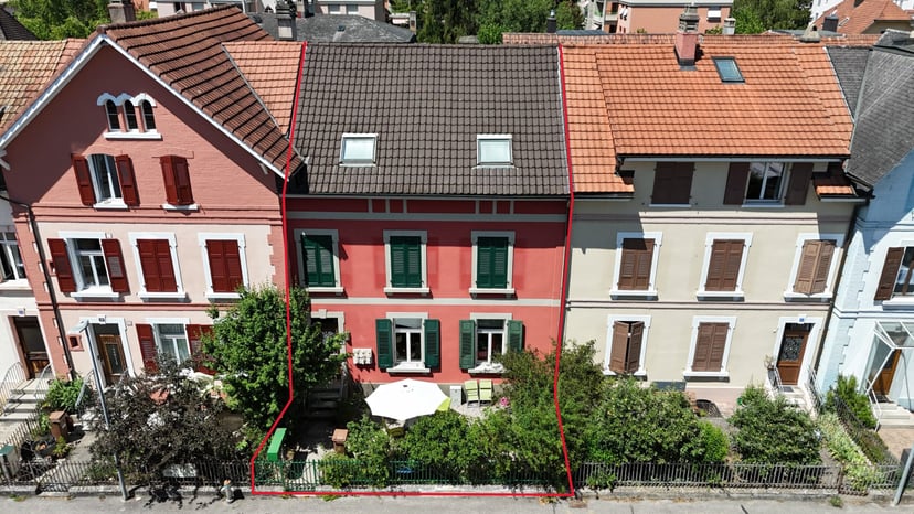 À vendre à Delémont immeuble de 3 appartements avec terrasse et jardin - photo 1