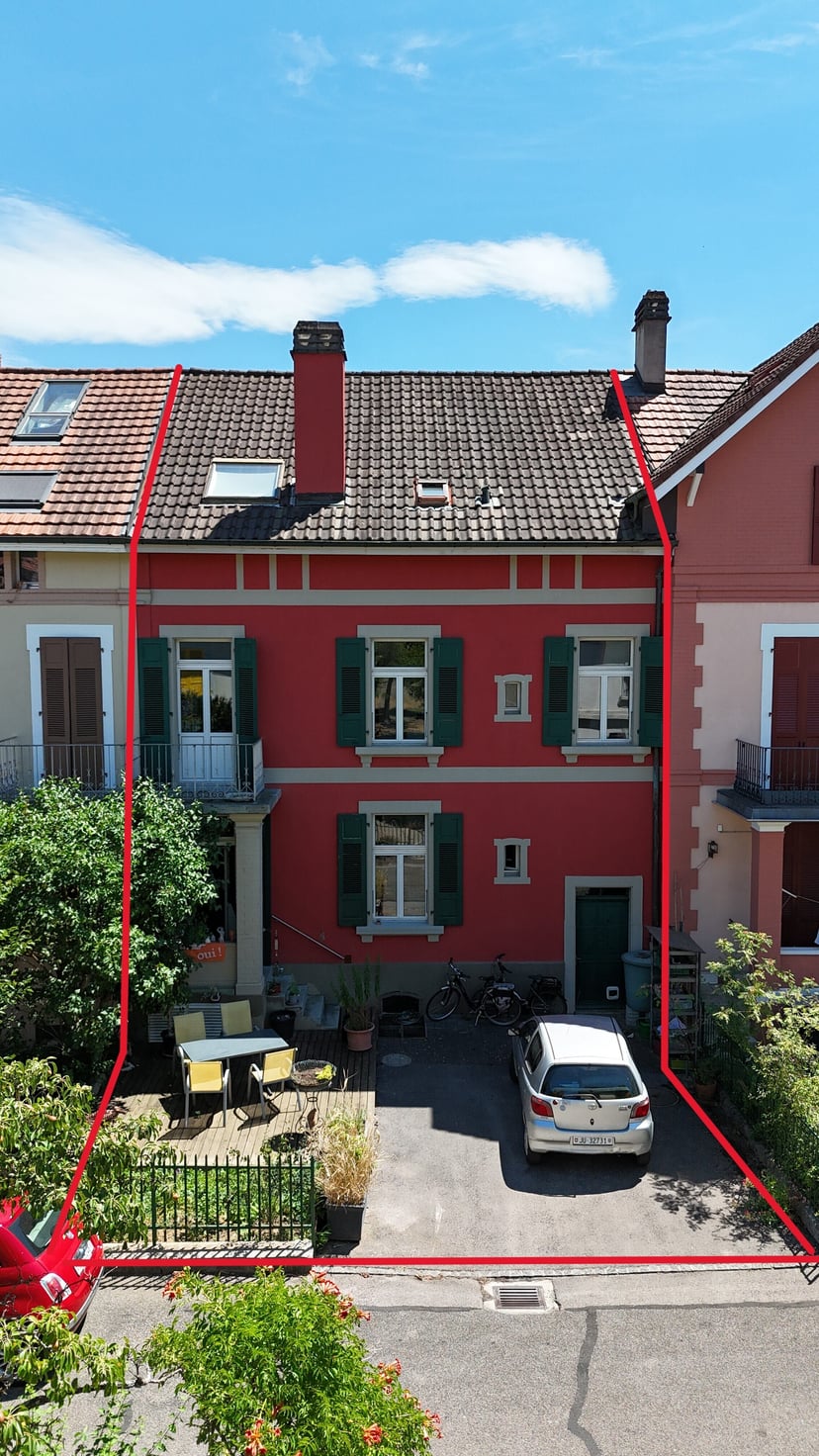 À vendre à Delémont immeuble de 3 appartements avec terrasse et jardin - photo 2